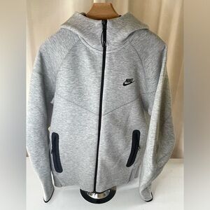 MEN’s Nike Tech Fleece Zipup Hoodie